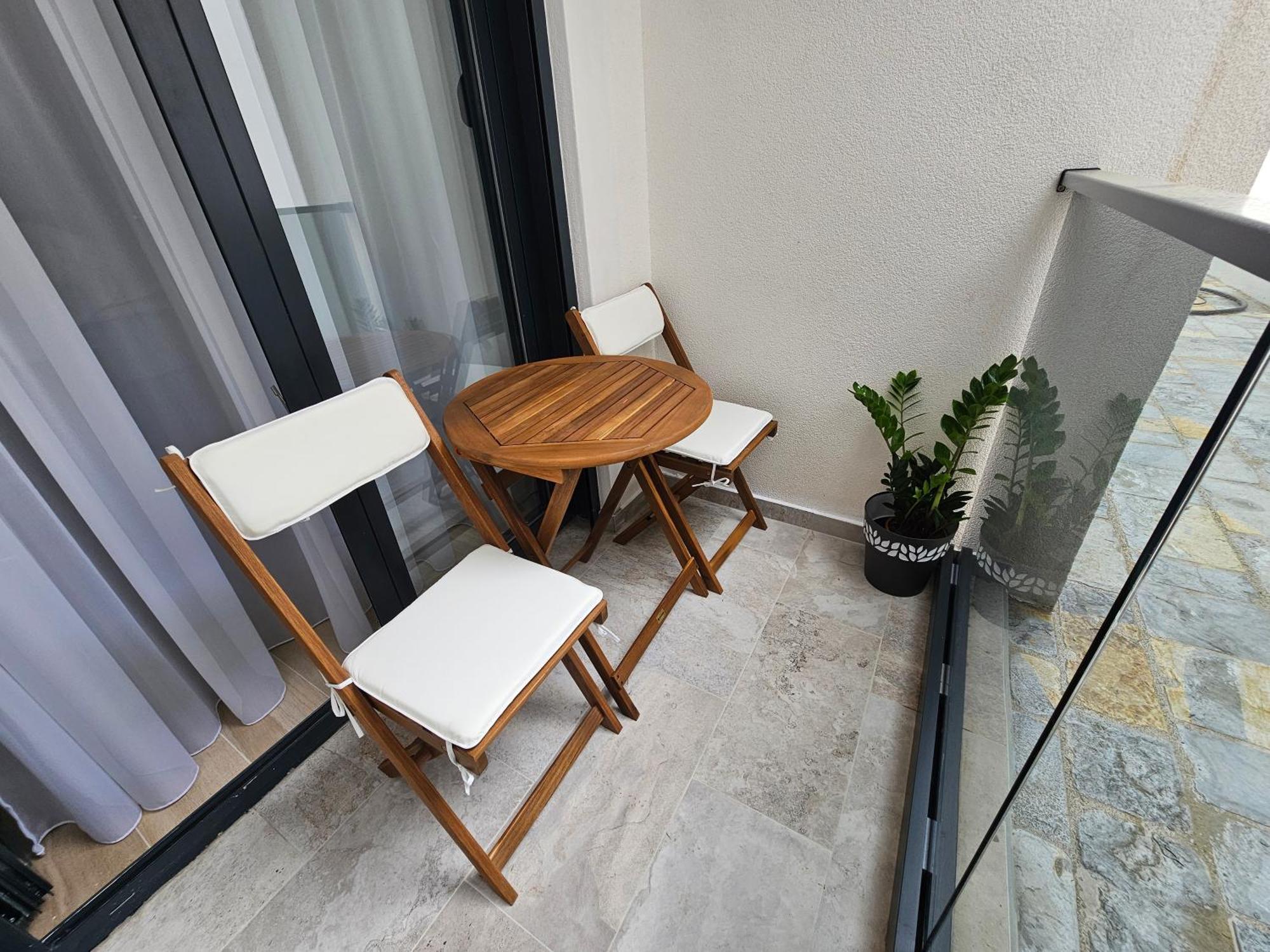 Ivo Apartment *